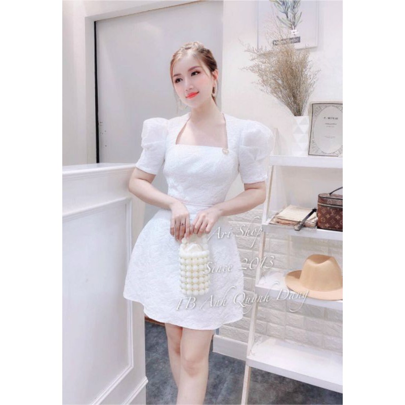 Đầm cổ vuông tay phồng