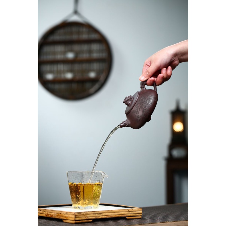 Ấm Tử Sa Nghi Hưng Thạch Biều Tứ Hải Đằng Long 260 ml (Lão Tử Nê)