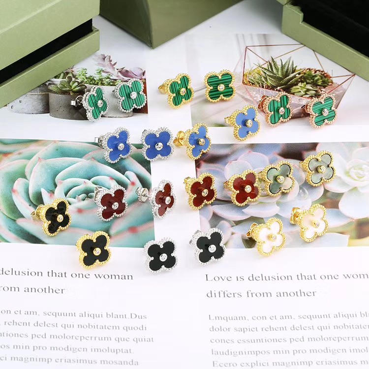 Bông tai mạ vàng 18K hình cỏ bốn lá mã não màu thanh lịch
