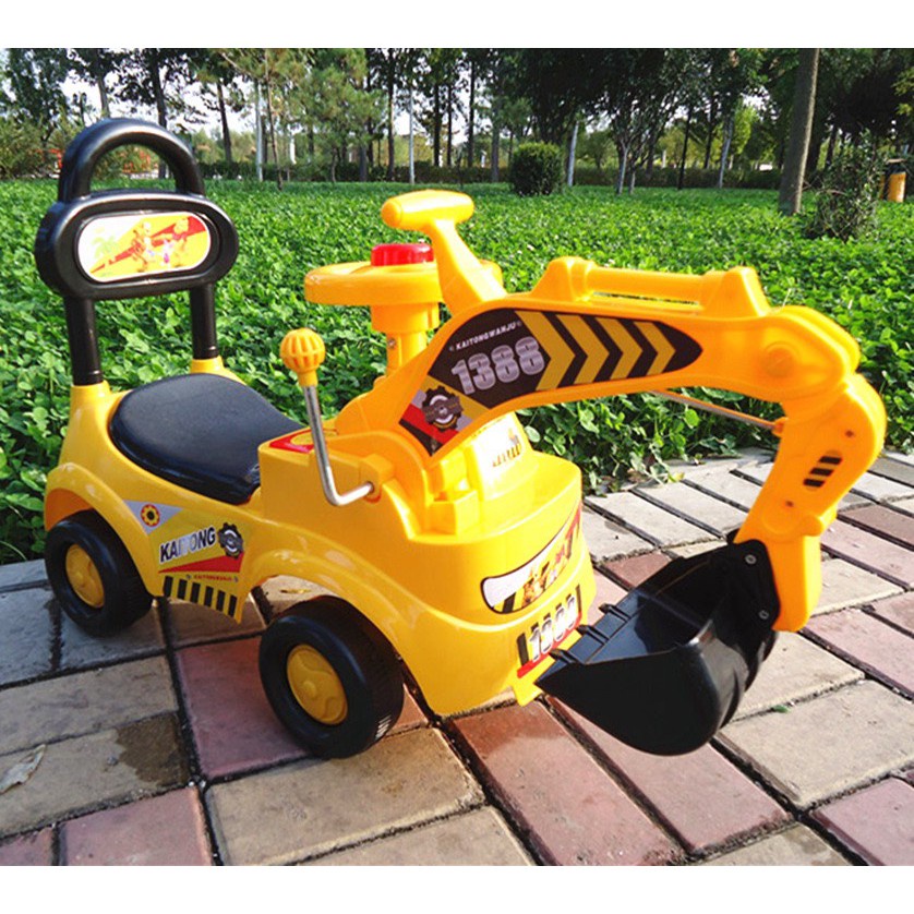 Xe cẩu chòi chân cho bé