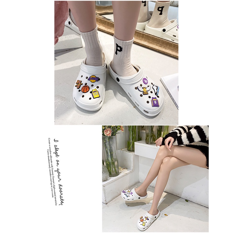 ☘ Dép Crocs Loại 1.2 Thường (Tặng Jibbitz Sticker Full Box) - Cross, Dép Sục TN Medical