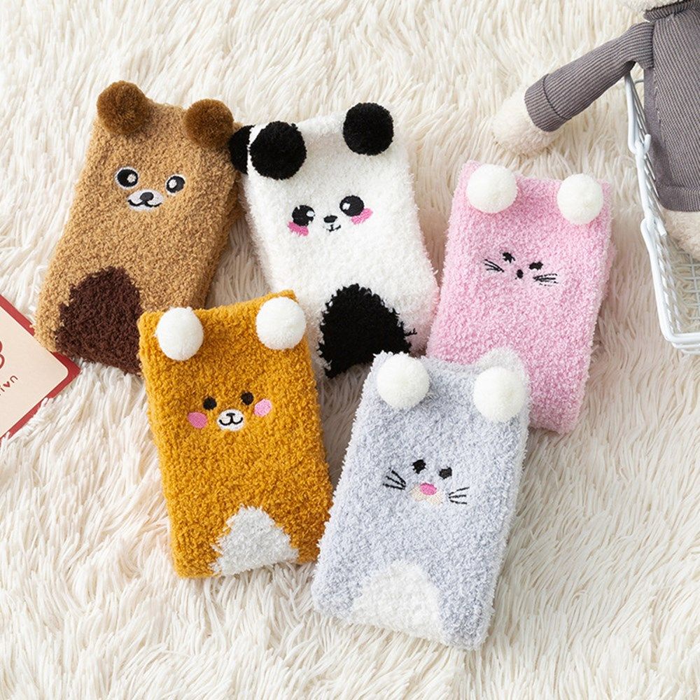 Vớ nhung san hô giữ ấm mềm mại họa tiết gấu dễ thương