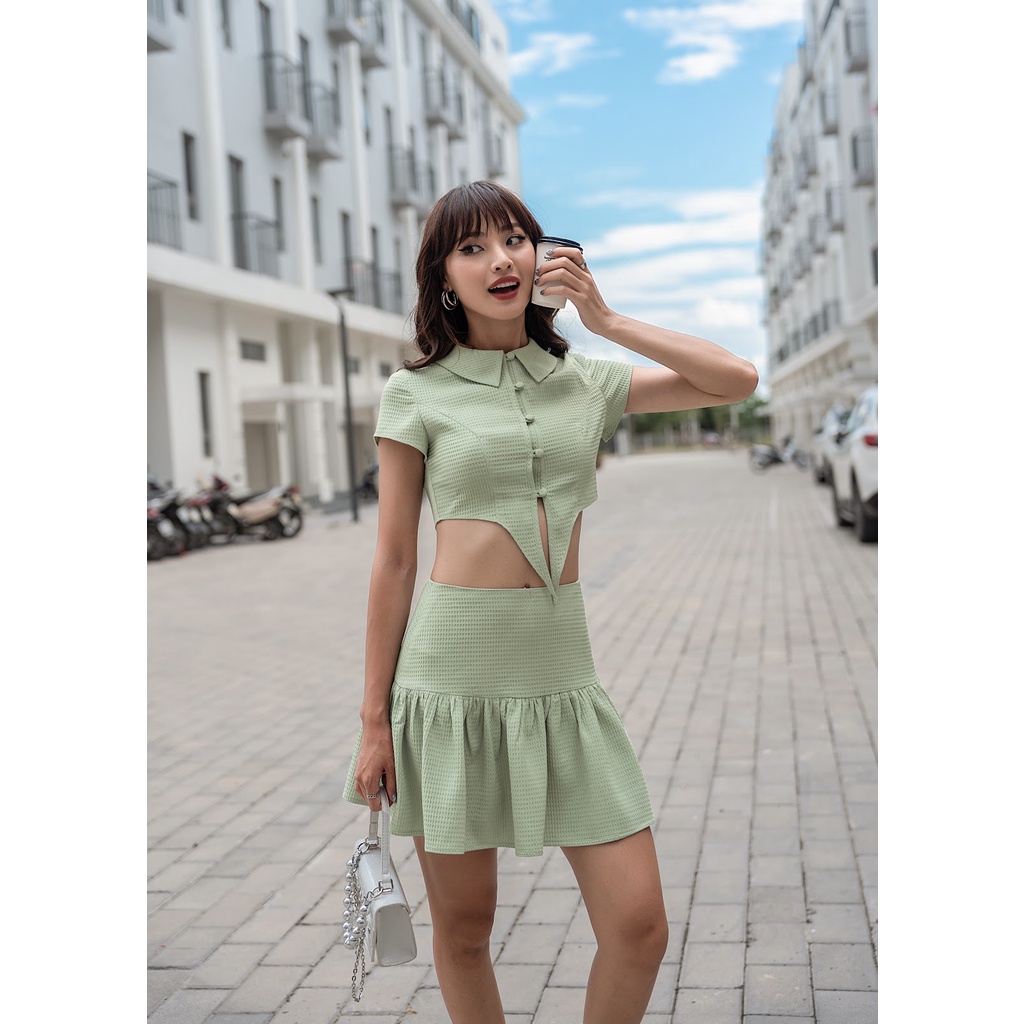 Áo Sơ Mi Croptop, Chân Váy Mini Đuôi Cá The Good