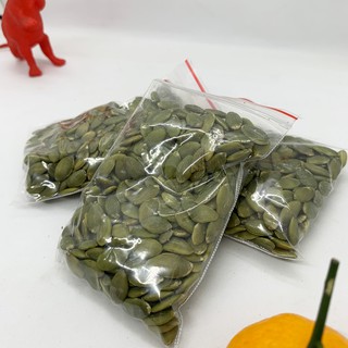 Hạt bí bóc vỏ thức ăn cho hamter, thỏ, nhím