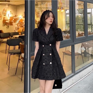 Váy gấm cổ vest