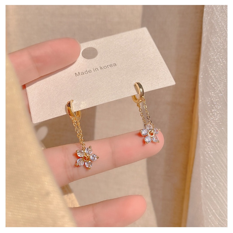 Bông tai dáng dài hình hoa đính đá phối tua rua thời trang cao cấp cho nữ