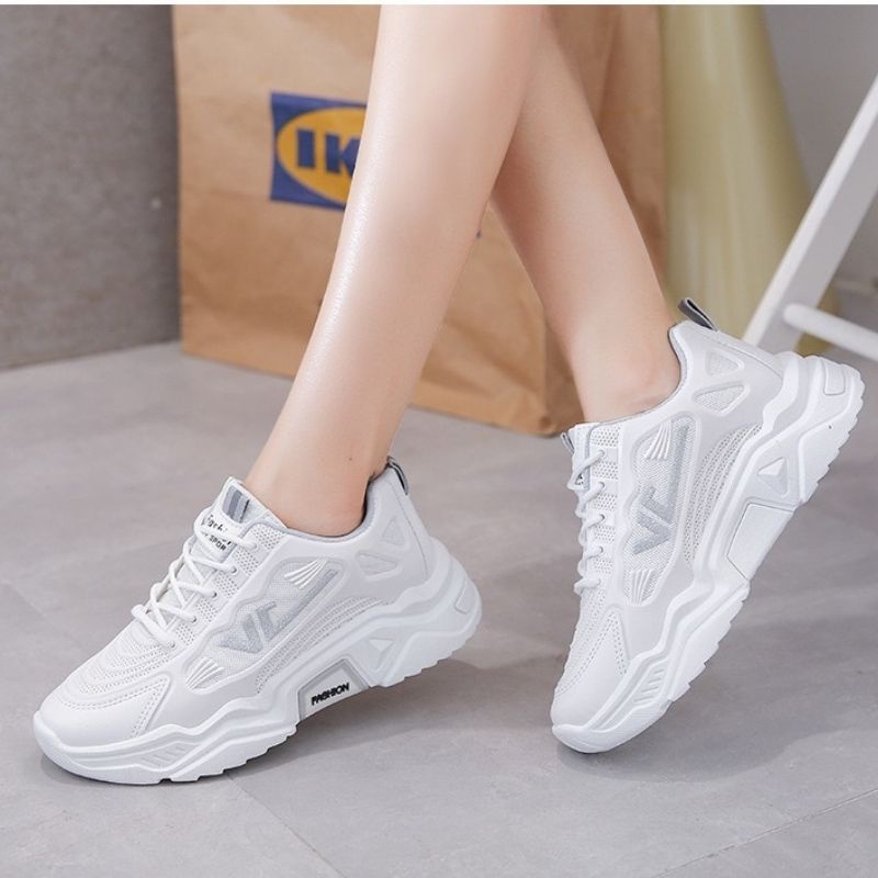 Giày Nữ GN50 Giày Thể Thao Sneakers Giày Độn Đế Nữ 3-4Cm Hottrend Dành Cho Bạn Trẻ Năng Động Cá Tính Và Tăng Chiều Cao