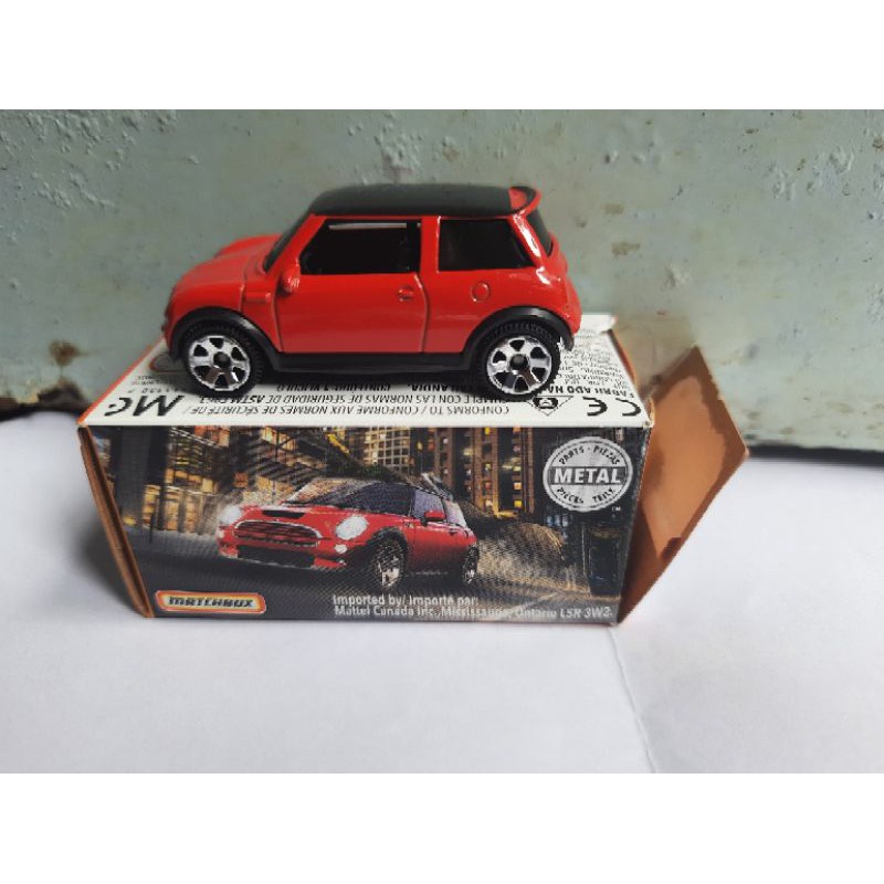 xe Matchbox Mini Cooper màu đỏ mui đen , hàng hiếm