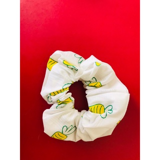 Scrunchies buộc tóc xinh xắn