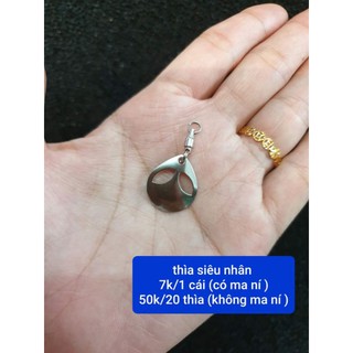 Thìa nhái hơi hình siêu nhân và ma ní xoay (bịch 20 cái)