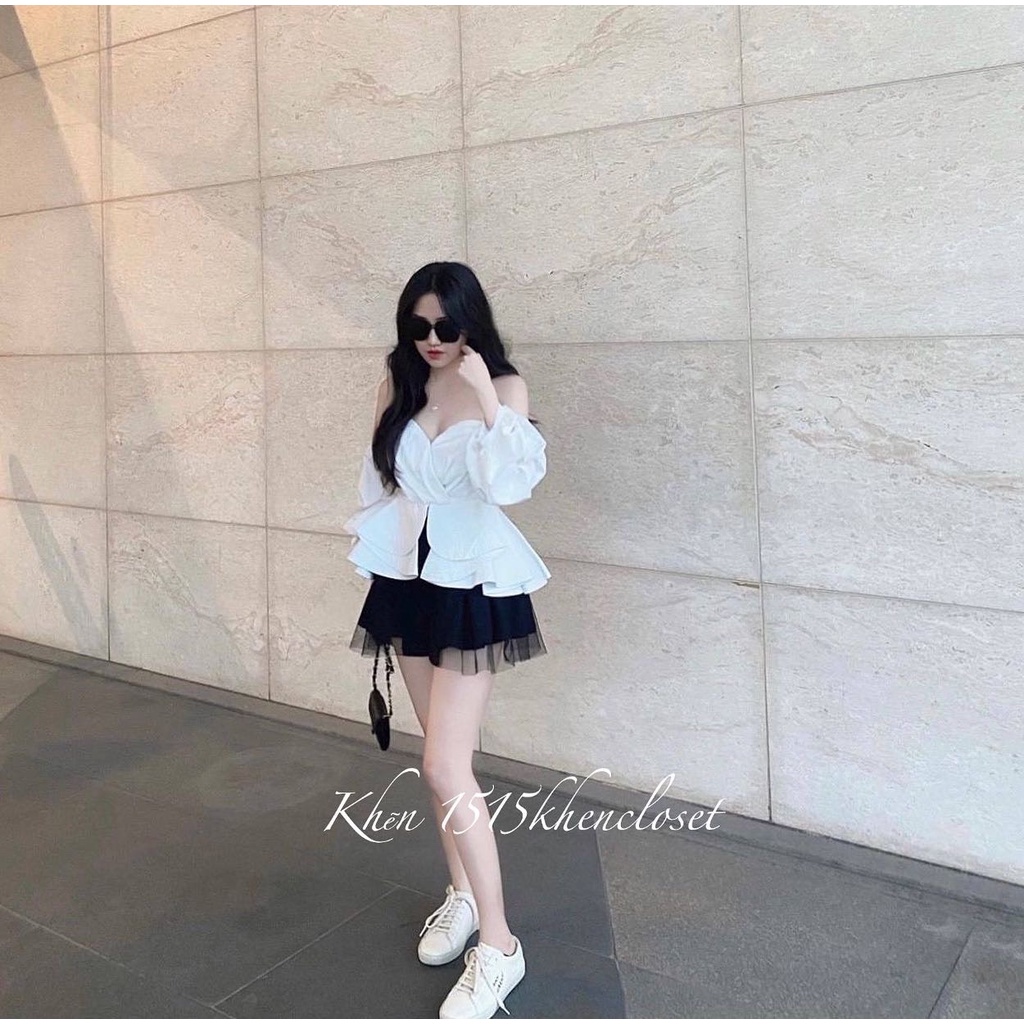 Set áo trắng rớt vai bèo chân váy đen