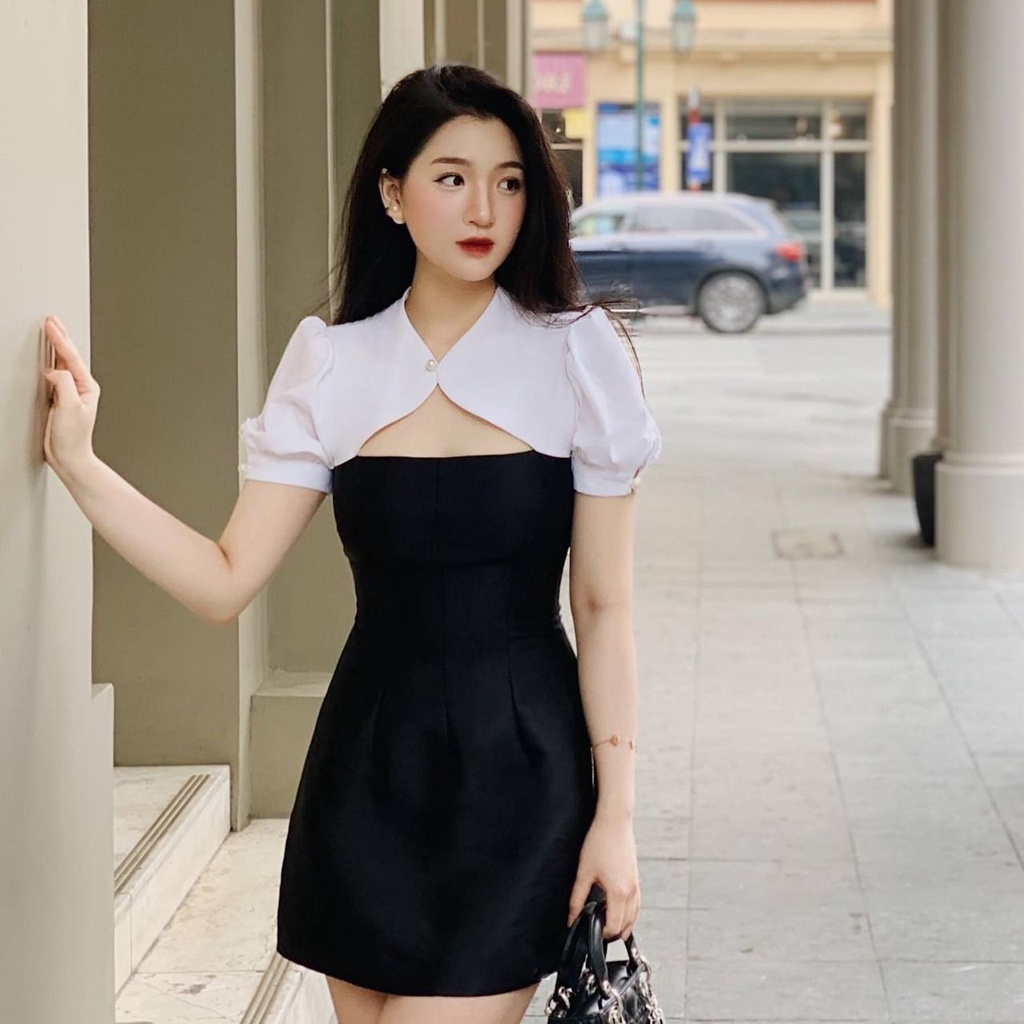 Đầm Dự Tiệc Tay Ngắn Tafta Khoét Ngực Cài Nút Ngọc NOIR (Phối Màu Trắng Đen) KC1415