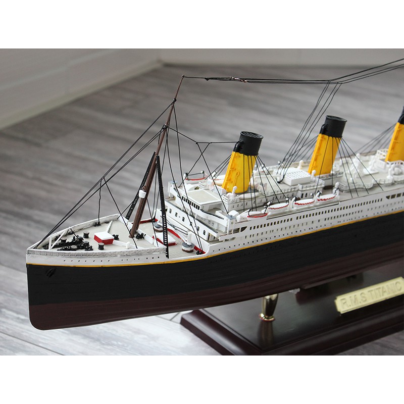 Mô hình tàu Titanic lắp ráp đẹp mắt