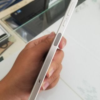 Điện thoại SHARP AQUOS XX3 506SH