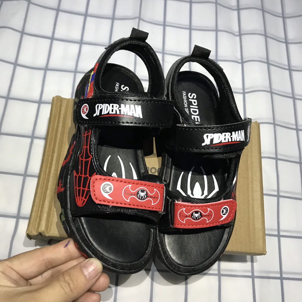 Sandal cho bé trai, giày đi học cho bé sandal siêu nhân nhện Spider man đẹp thời trang quai dán cho bé đi học