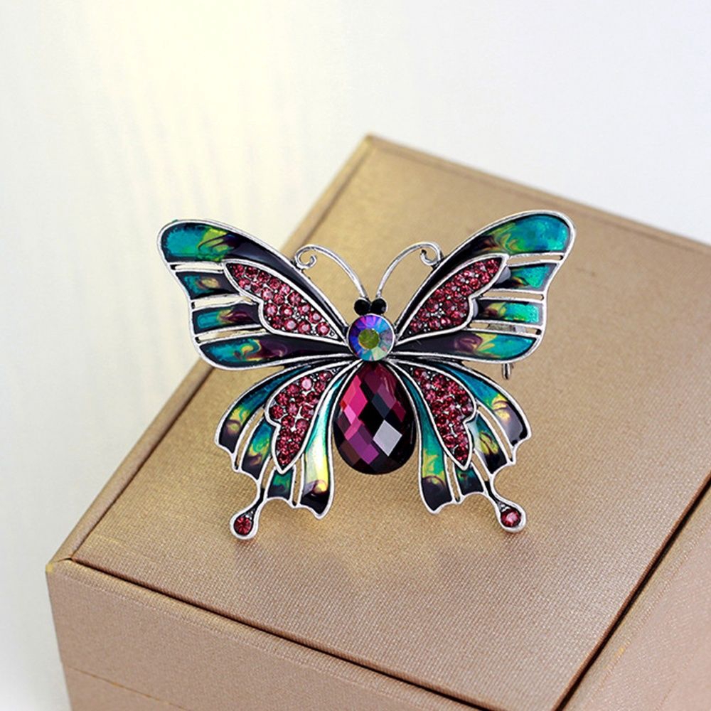 Huy hiệu cài áo hình bươm bướm
