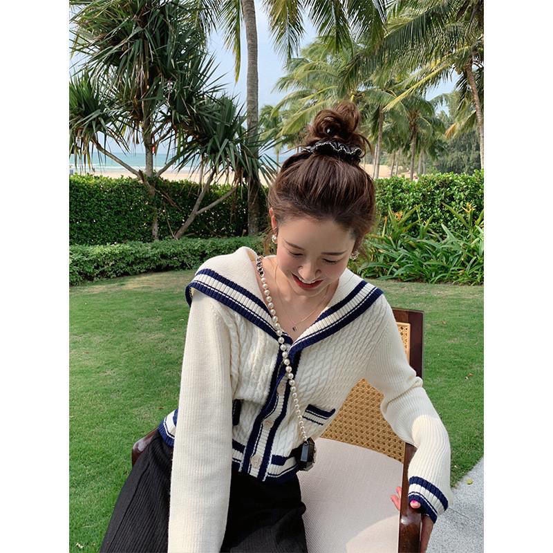 2022 New Spring and Autumn style Xiaoxiang style cardigan female knitted cardigan female navy lead short style college style sweater coat female