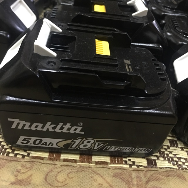 Pin 5.0 18v makita