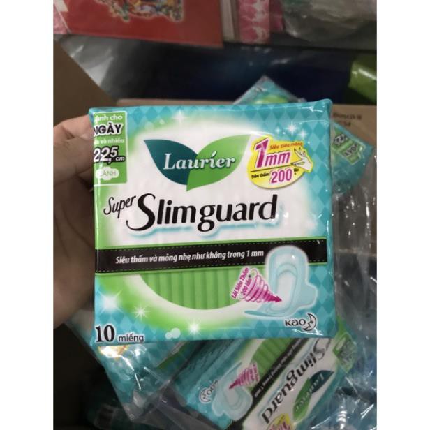 Băng vệ sinh Laurier Super Slimguard ban ngày 10 miếng siêu mỏng cánh(22,5cm)