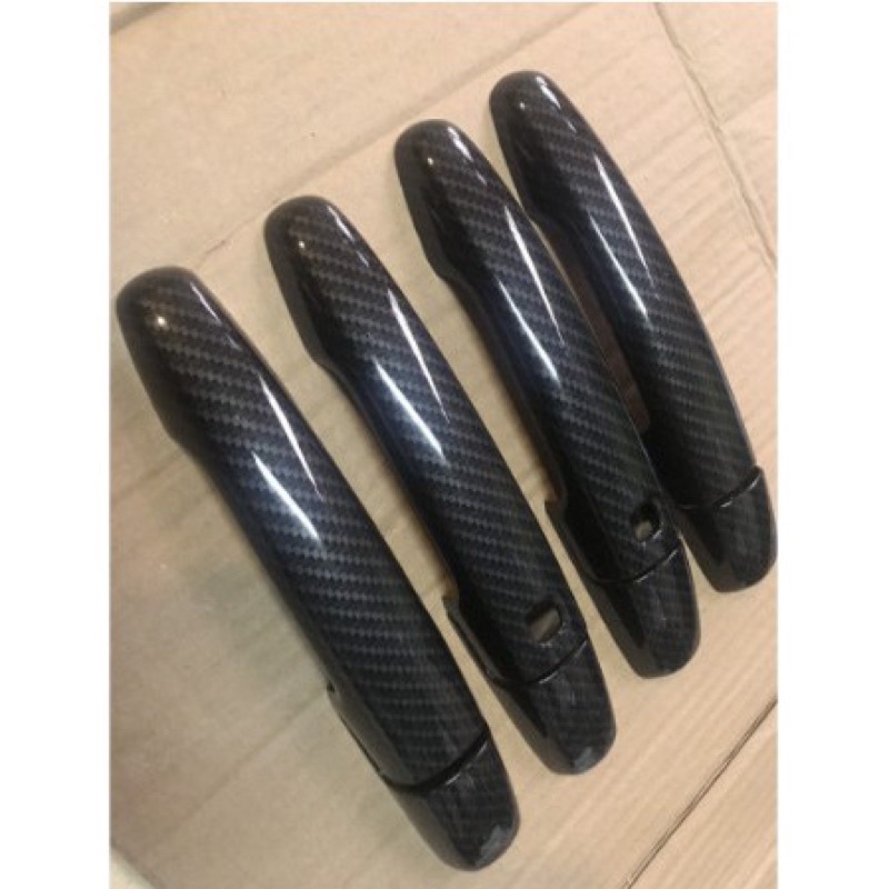 Ốp tay nắm, hõm cửa xe Suzuki XL7 2020-2023 mẫu carbon cao cấp