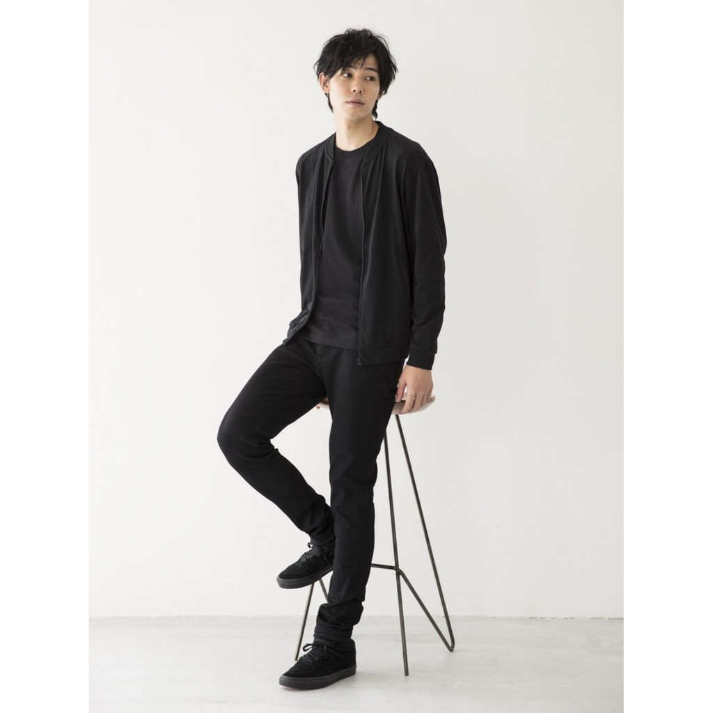 Áo khoác nỉ chân bom unisex thời trang, năng động của Uniqlo