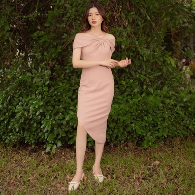 Đầm nữ bẹt vai cổ cách điệu Vella Fashion VD22012