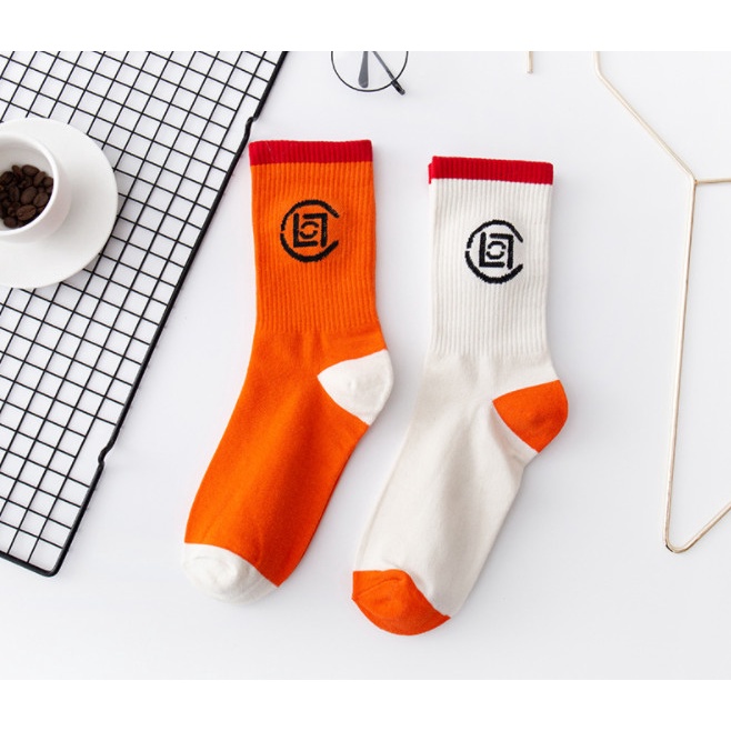 Vớ thể thao cao cổ Nam Nữ phong cách trẻ trung, năng động.