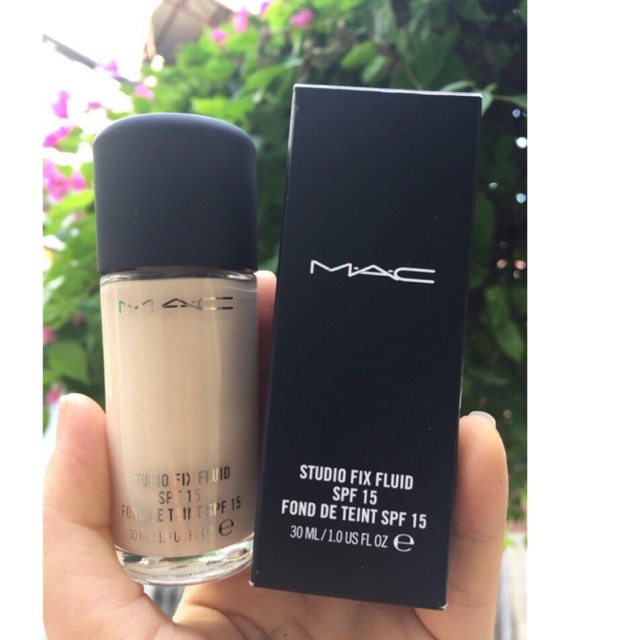 Kem nền MAC Studio Fix Fluid SPF 15