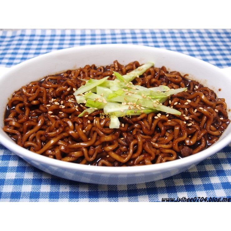 Mì trộn tương đen Samyang gói 140gr