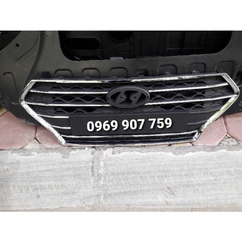 Mặt ca lăng Hyundai Accent 2018