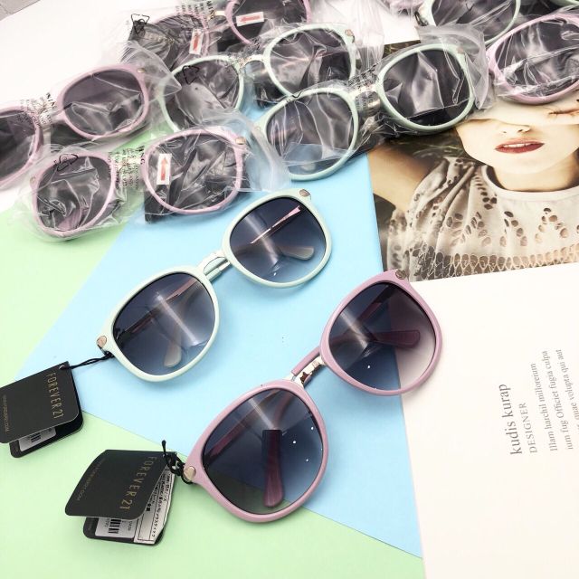 Kính mát Forever 21