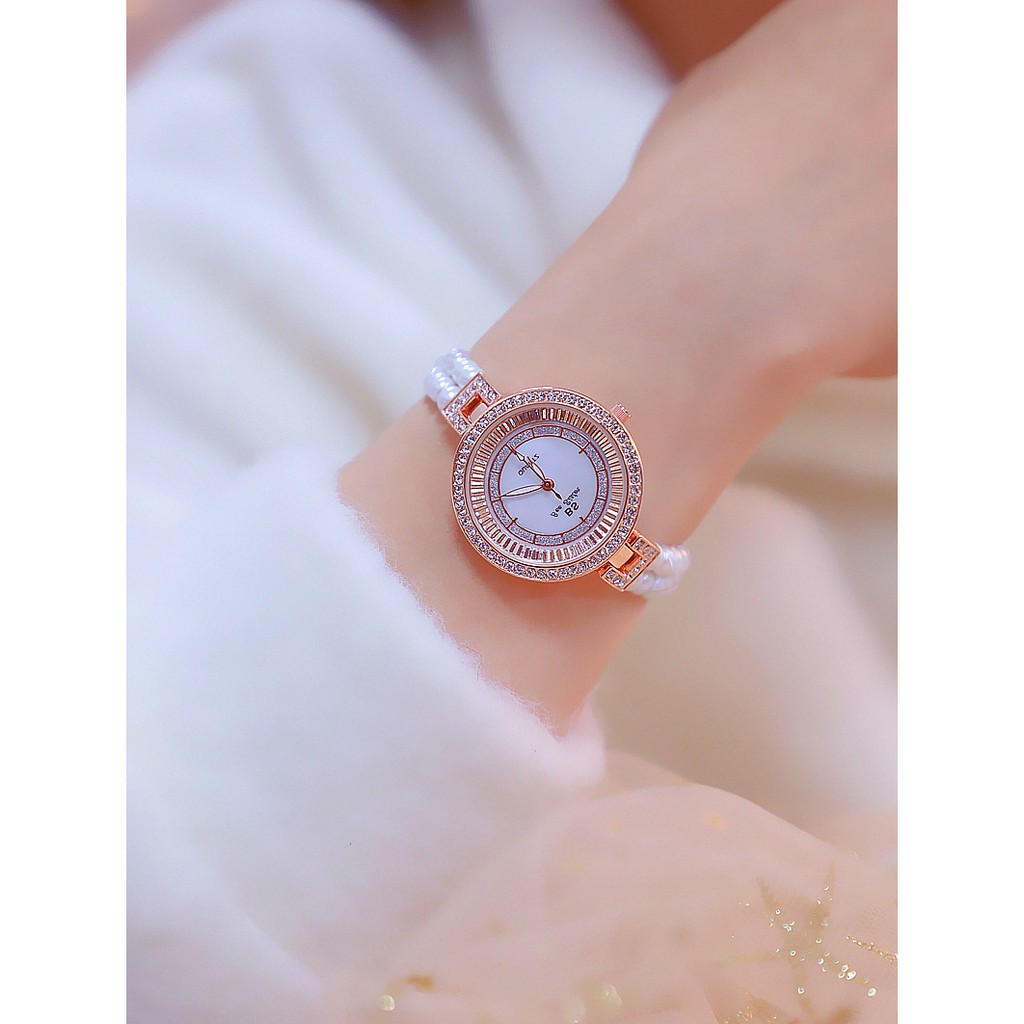 Đồng hồ nữ chính hãng Bee Sister mặt kim loại đính đá với dây ngọc trai độc đáo và sang trọng | BigBuy360 - bigbuy360.vn