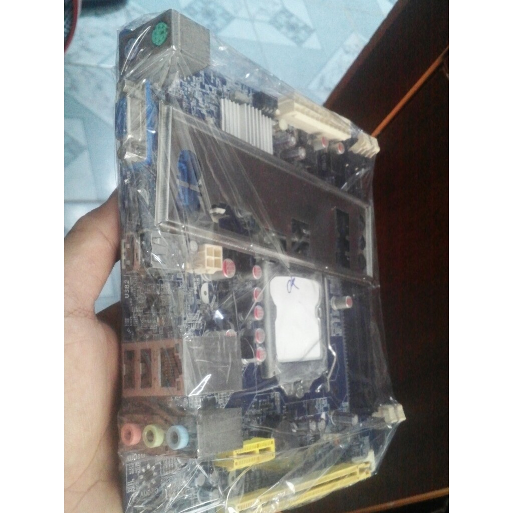 Main Foxconn H61 chính hãng