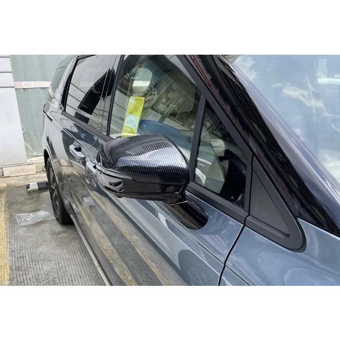 Ốp gương chiếu hậu carbon xe Kia Carnival 2021- 2022-2023-2024 nhựa ABS vân Cacbon cao cấp, giá 1 đôi