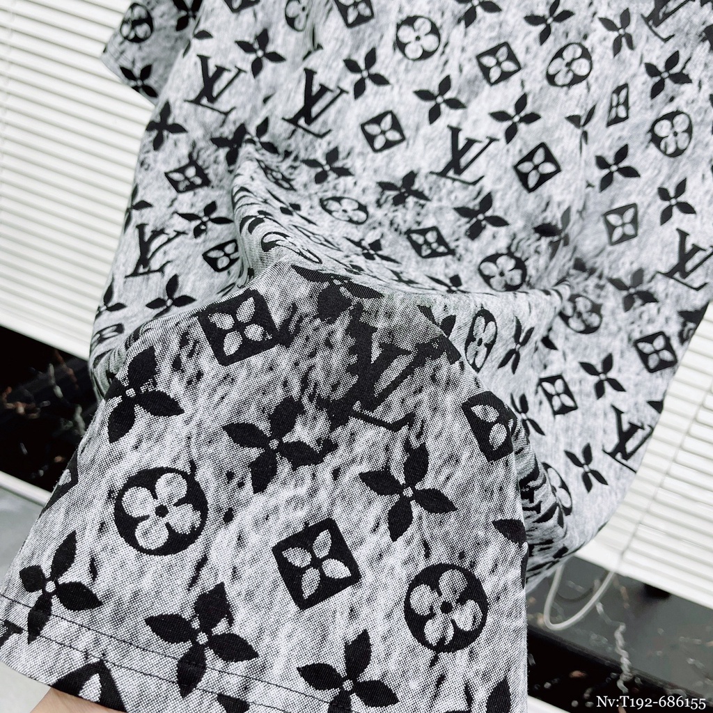 Áo Phông Nam Lv Họa Tiết Dập Vân Trẻ Trung Cao Cấp - Áo Thun Nam Nữ Lv Chất Cotton Thoáng Mát Mềm Mịn DT STORE MENWEAR