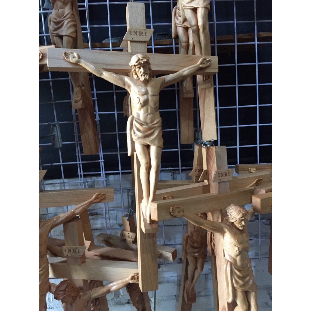 Tượng gỗ Thánh giá Chúa Chịu Nạn