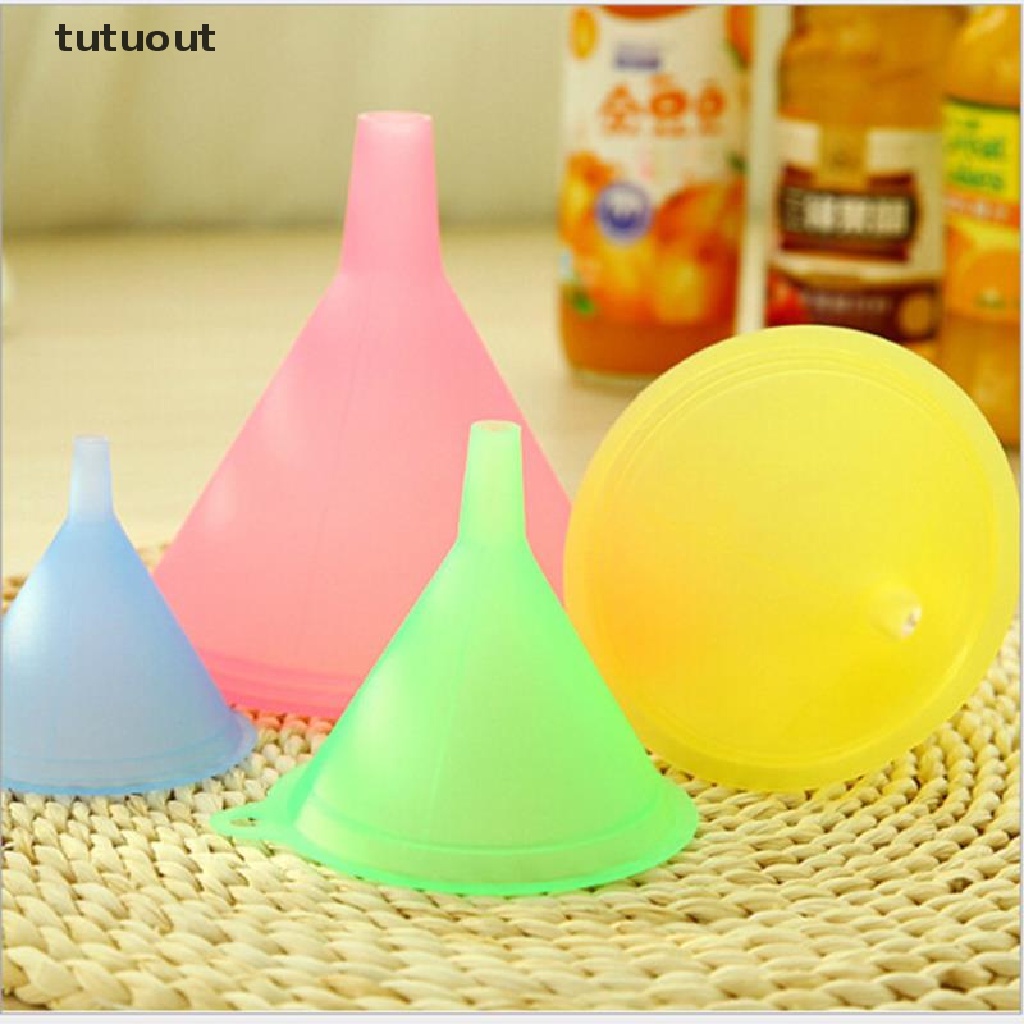 Bộ 5 Phễu Rót Chất Lỏng Bằng Nhựa Nhiều Màu Tiện Dụng Cho Nhà Bếp