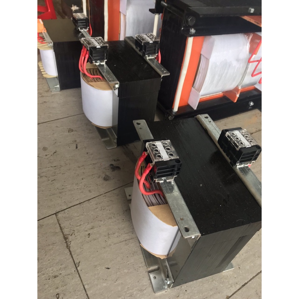 Biến áp cách ly 220V ra 220V-110V 5.5KVA