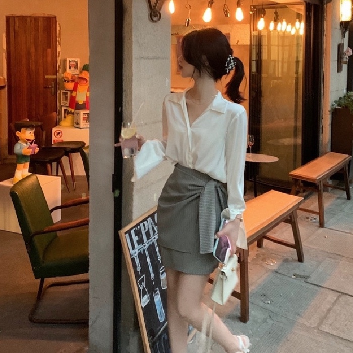 Áo sơ mi cổ bẻ chữ V/ Chân váy ngắn PERTY phong cách Hàn Quốc trẻ trung dành cho nữ