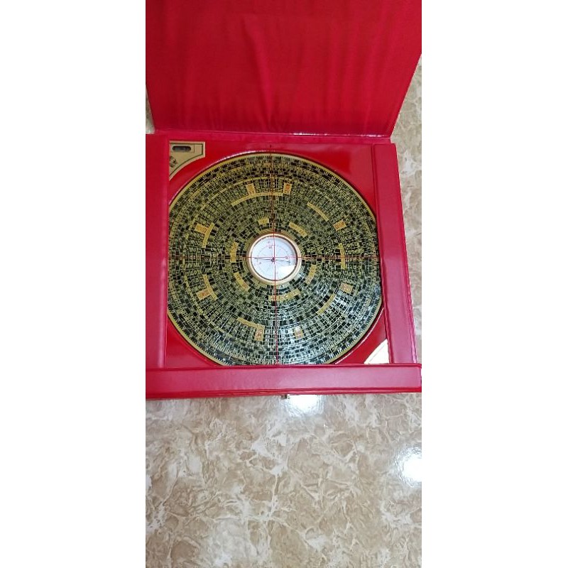 La bàn phong thủy ( la kinh)