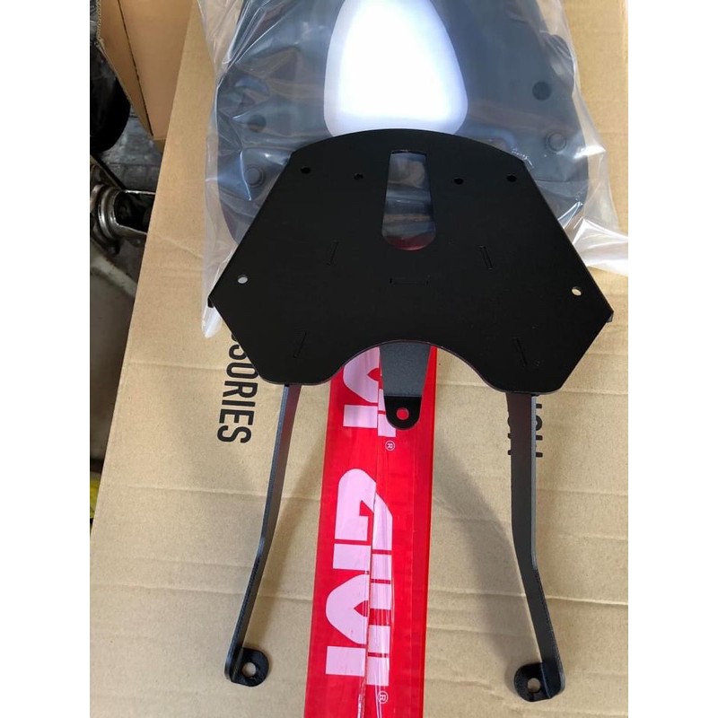 Baga sau Givi SRV VARIO 150 kèm đế gắn thùng Givi M5M chính hãng cao cấp chịu lực tốt
