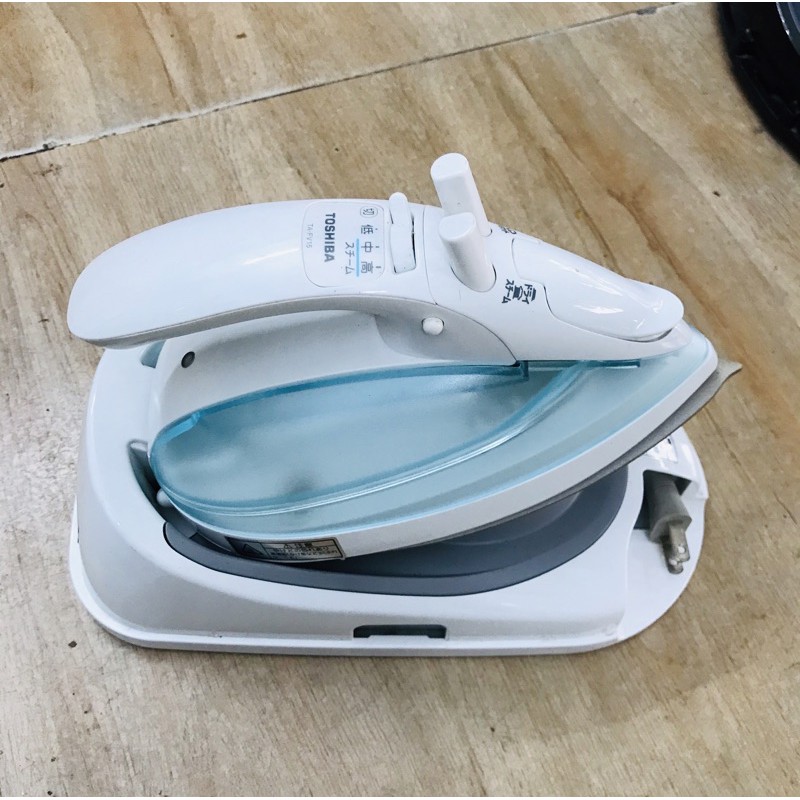 Bàn ủi hơi nước không dây nội địa Nhật