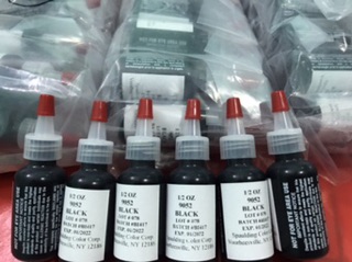 💋✍️  Mực phun xăm 15ml( black ) usa 9052