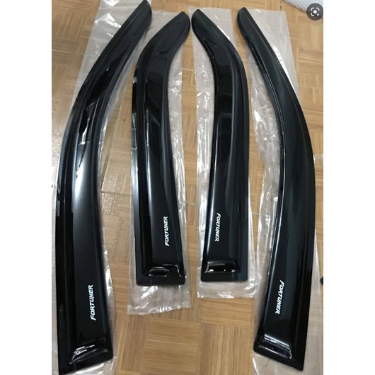 Vè che mưa Fortuner  2009 2010 2011 2012 2013 2014 2015 2016