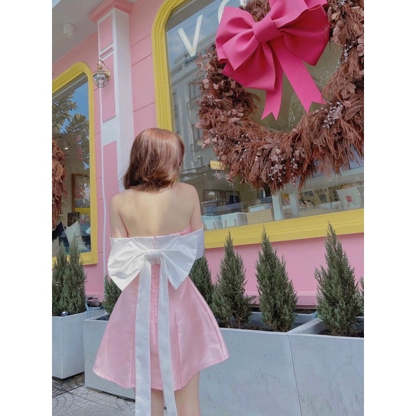 ĐẦM NỮ DÁNG CHỮ A TRỄ VAI PHỐI NƠ LƯNG ĐẦM TIỂU THƯ BẸT VAI Đầm cúp trễ vai phối nơ trắng sau lưng | BigBuy360 - bigbuy360.vn