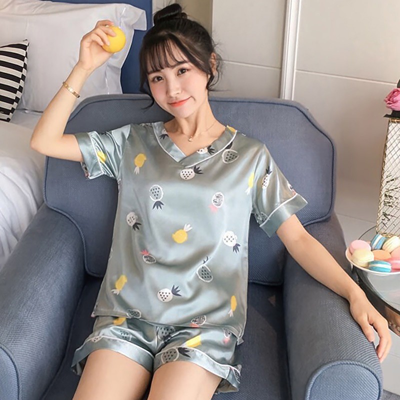 Bộ đồ ngủ gồm áo ngắn tay và quần gợi cảm bằng lụa cho nữ | BigBuy360 - bigbuy360.vn