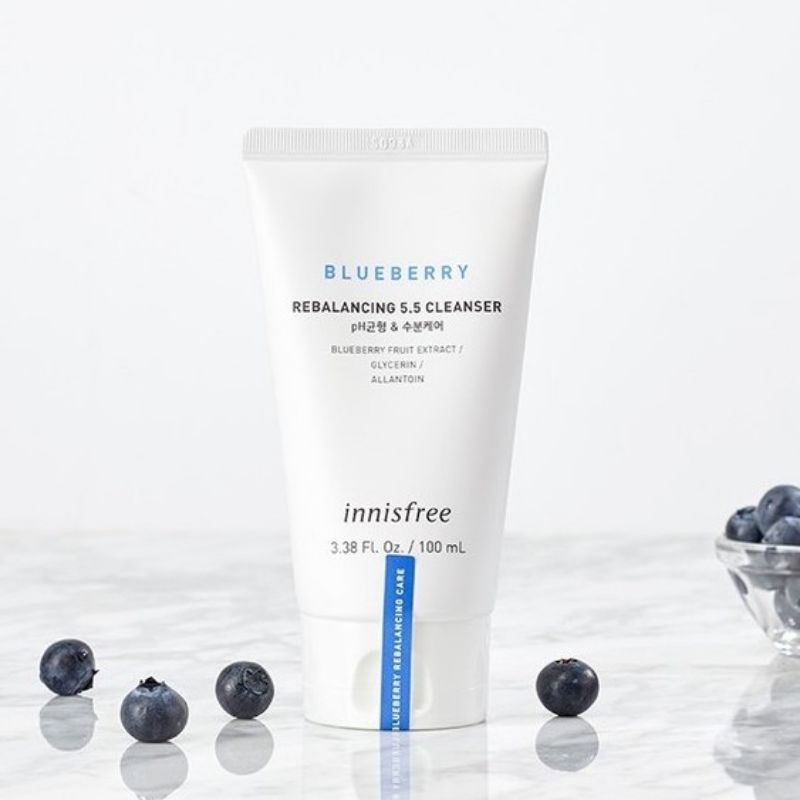 Sữa rửa mặt từ blueberry innisfree Blueberry Rebalancing 5.5 Cleanser 100ml