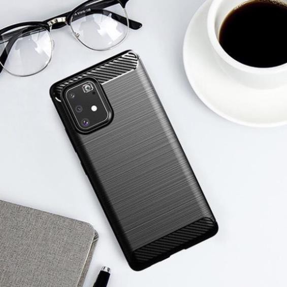 Ốp lưng dẻo Samsung Galaxy S10 Lite vân sợi cacbon chống sốc, chống vân tay Rugger Amor