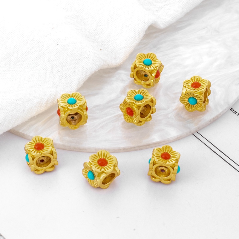 Hạt Xỏ Lỗ Hình Vuông 8MM diy 18K Màu Vàng Kim Zircon Hình Vuông Có Lỗ Nhiều Mặt Làm Trang Sức