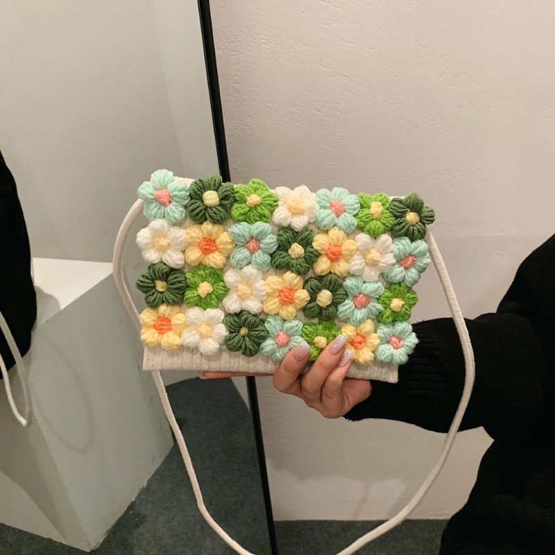 Túi Cói Đeo Vai Đính Hoa Dễ Thương Thời Trang Đi Biển Cho Nữ